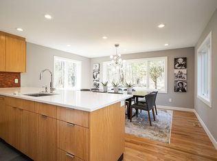 570 Hollow Rd, Skillman, NJ 08558