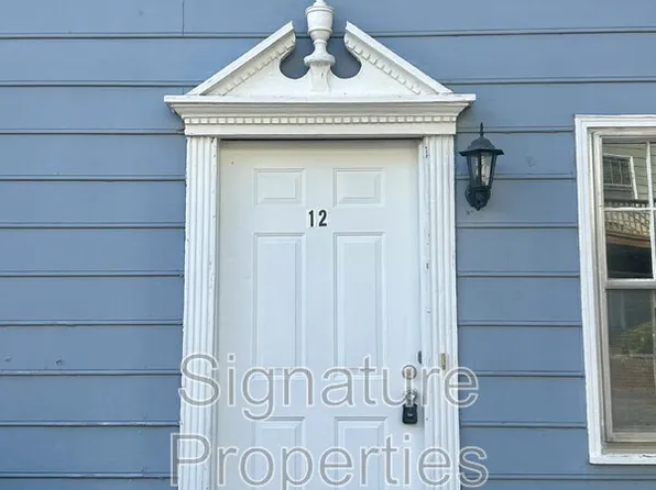 1055 Rives Rd, Martinsville, VA