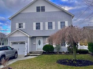 909 Woodland Ave, Wall Township, NJ 07719