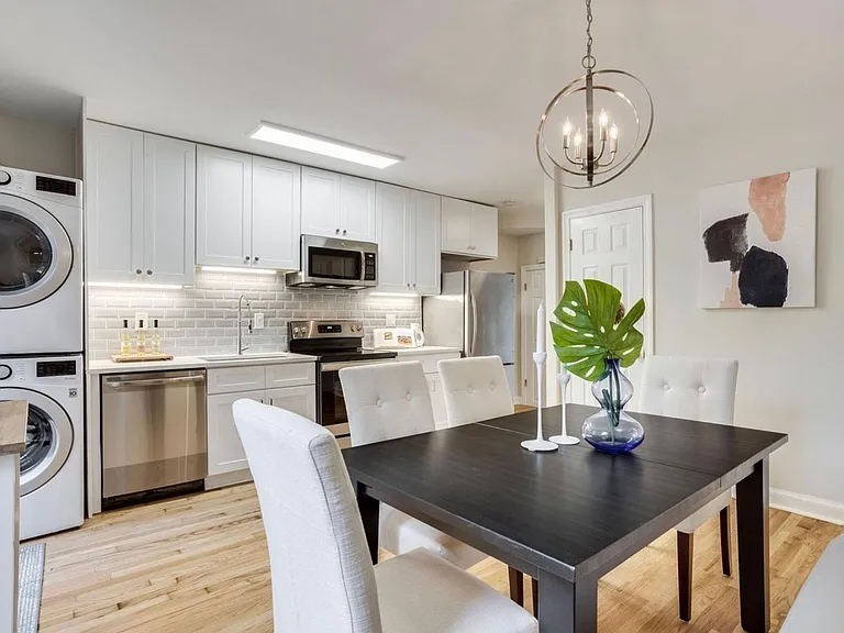 118 O St SW — Photo 8