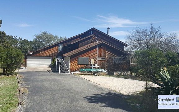 2nd image of 955 Mountain Laurel Dr