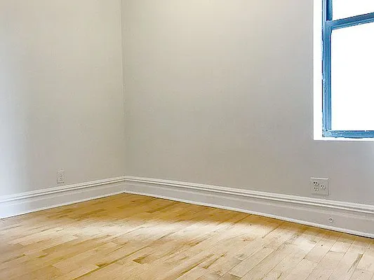 Rented by AJ Clarke | media 22