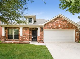 636 Brooks St, Crowley, TX 76036