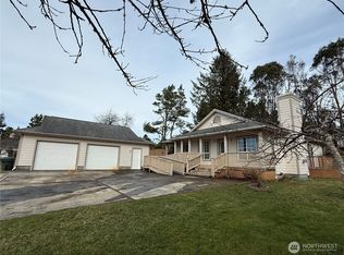 29510 Sandridge Rd, Ocean Park, WA 98640