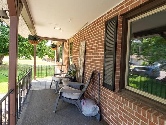 4th image of 1020 E Phoenix Ave