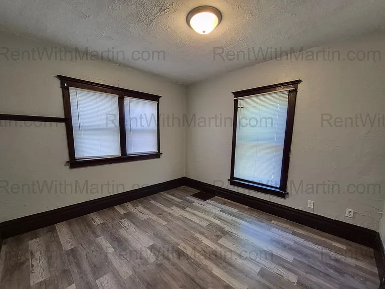 1107 Mulberry St — Photo 6