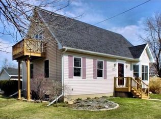 621 E 3rd St, Sandwich, IL 60548