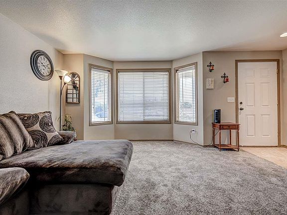 3rd image of 9315 Shire Dr