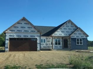 9969 W Myers Ct, Angola, IN 46703
