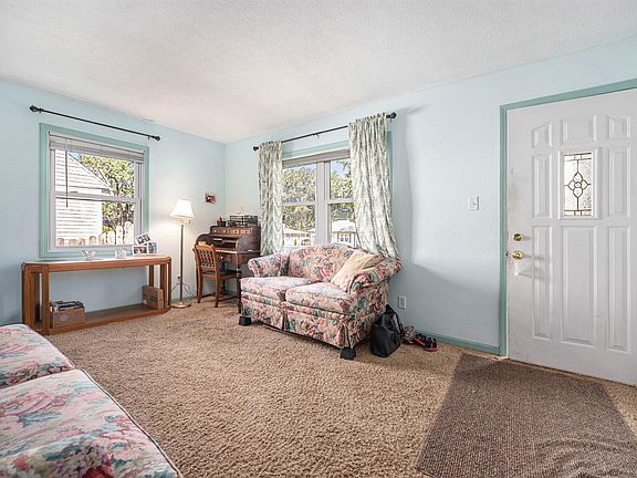 5th image of 2304 Byrd Dr
