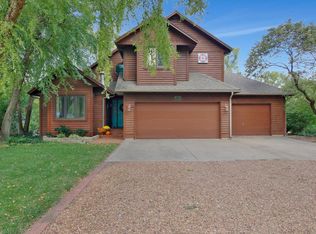 825 Lazy Creek Dr, Newton, KS 67114