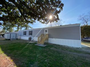 145 Basden Rd #14, Burgaw, NC 28425