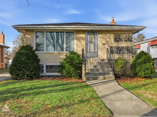 9028 Meade Ave, Oak Lawn, IL 60453