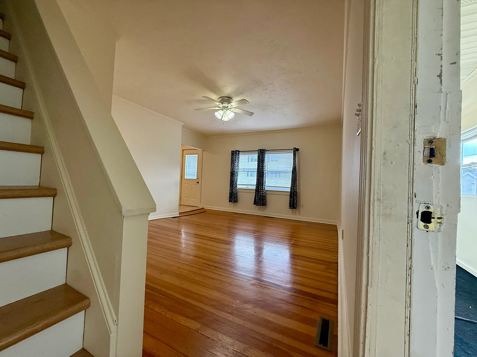 2 bed, 900 sqft, $1,675 — Photo 3