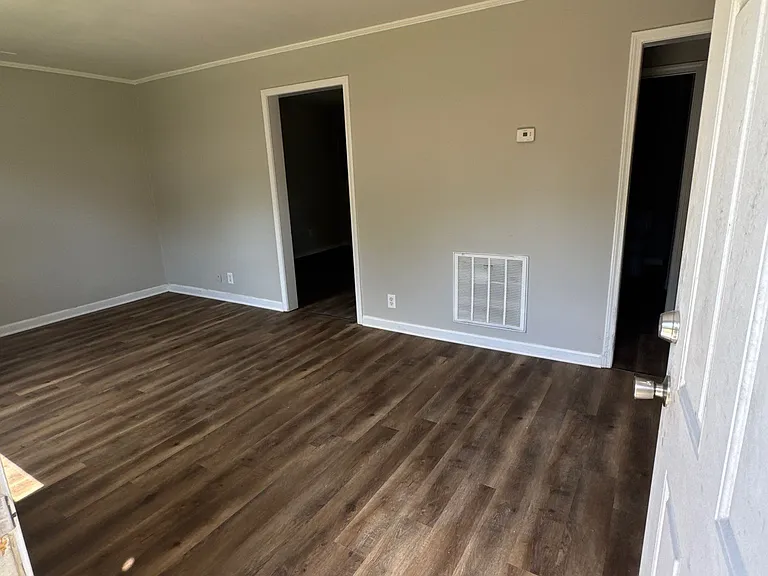 920 N Monroe Ave #2 — Photo 3