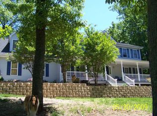 9443 Elihu Hill Rd, Marshall, VA 20115
