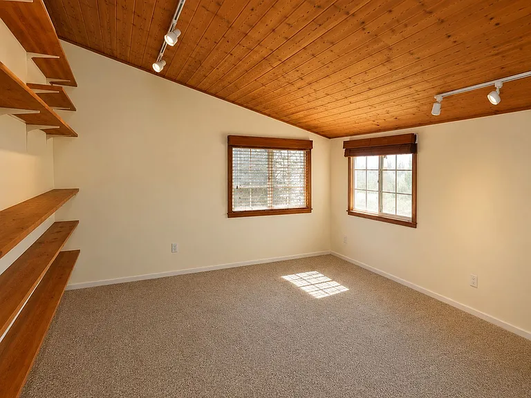 680 N Cambridge St — Photo 13