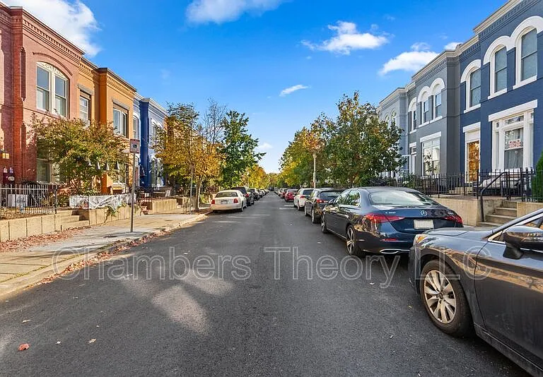 1309 Emerald St NE — Photo 28
