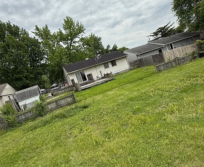 303 Wilson Park Ln — Photo 3