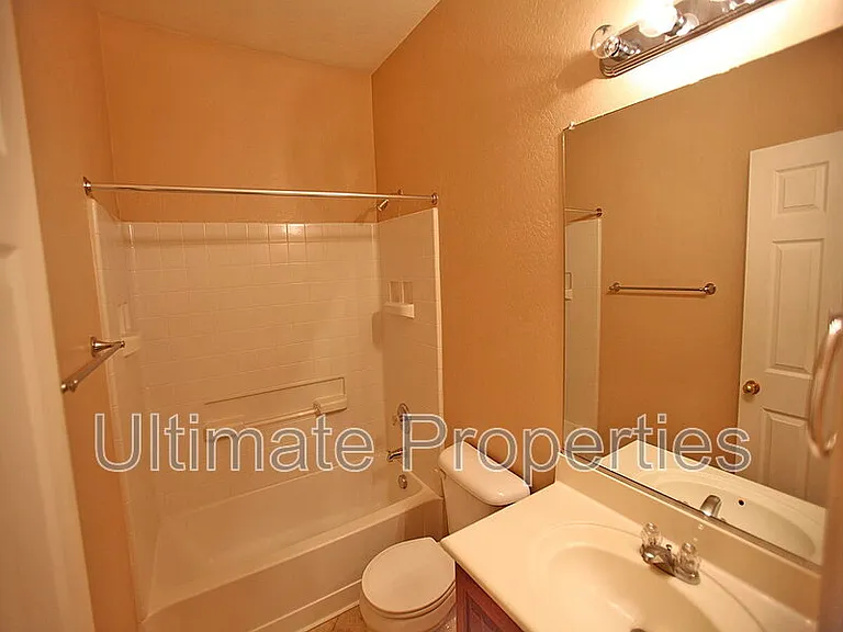 17572 W Lundberg St — Photo 8