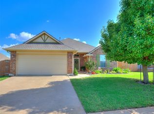 9112 NW 91st Cir, Yukon, OK 73099