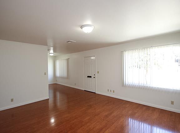 3rd image of 1136 Cordova St
