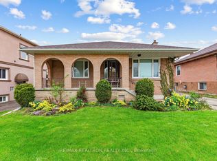 10 Tumpane St, Toronto, ON M3M 1L6