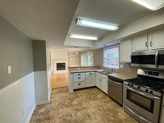 5th image of 8820 Mill Run Dr