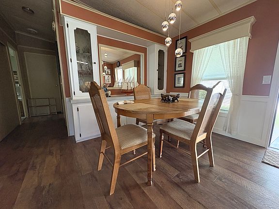 3rd image of 109 Winterdale Dr S #225