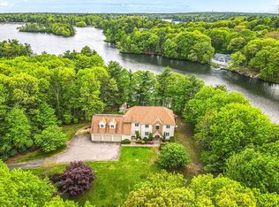 58 Beach St, Foxboro, MA 02035