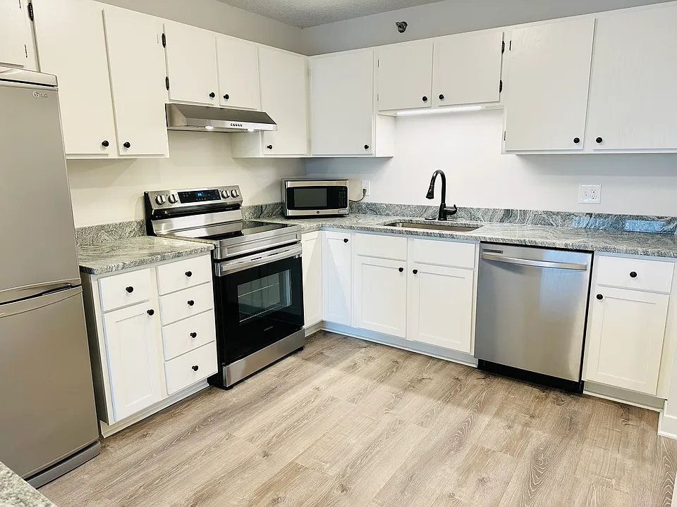 121 Washington Ave S #1412