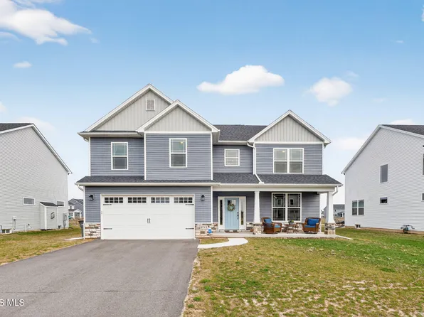 151 Valley Hall Dr, Perrysburg, OH 43551