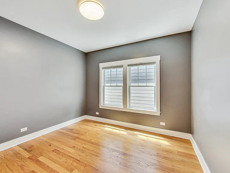8101 Floral Ave — Photo 21