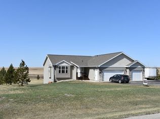 6506 Copper Ridge Ln, Bismarck, ND 58504