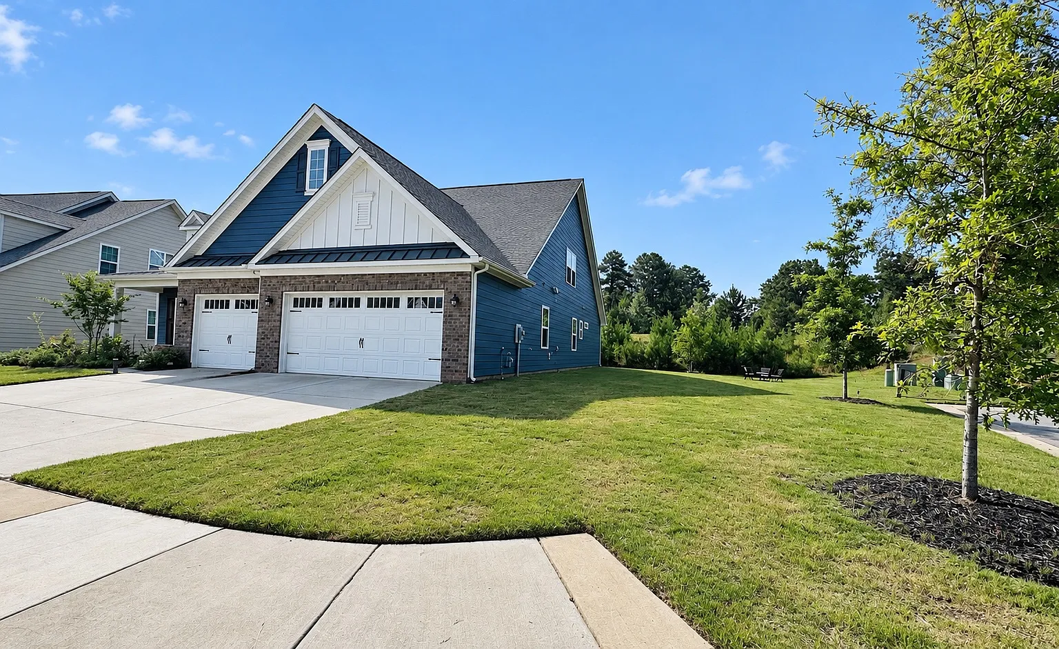 4 bed, 3.5 bath, 3110 sqft, $3,499 — Photo 2