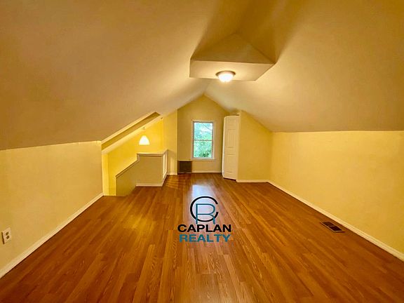 4th image of 220 Greenwich Ave #1
