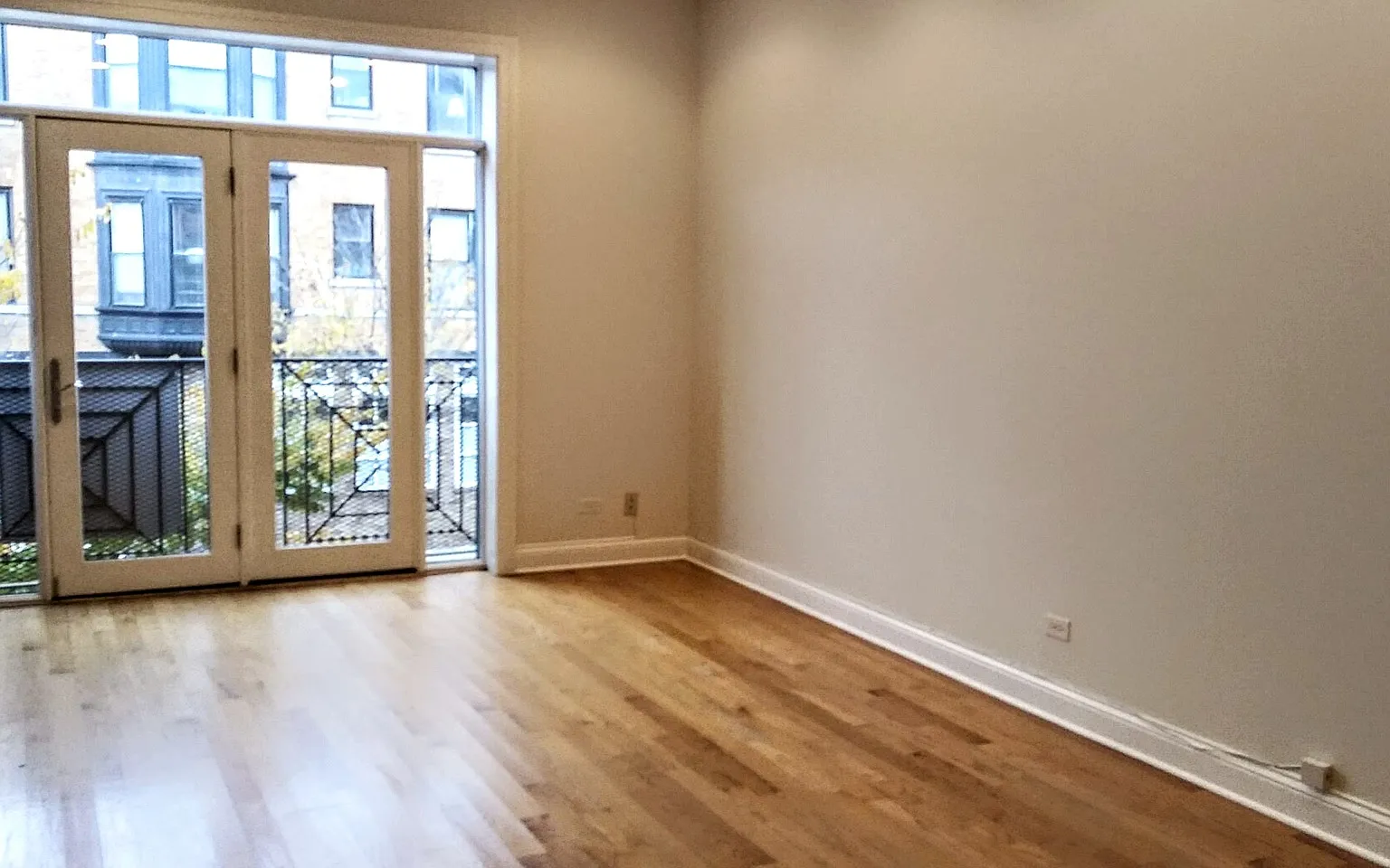 4 bed, 1600 sqft, $4,400 — Photo 2