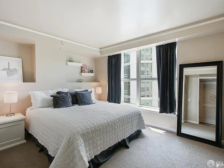 400 Beale St #1008L — Photo 9