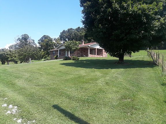 2nd image of 160 Vista Dr