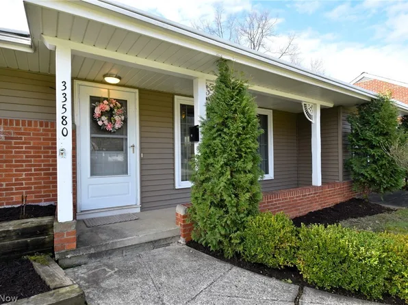 33580 Linden Dr, Solon, OH 44139