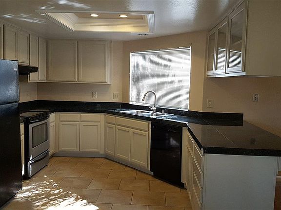 5th image of 1424 Mondana Pl