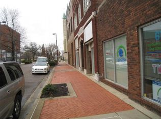 611 Broadway St, Paducah, KY 42001