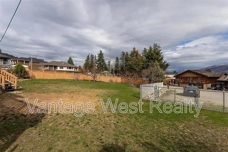 4 bed, 2.5 bath, 2510 sqft, $3,600 — Photo 3