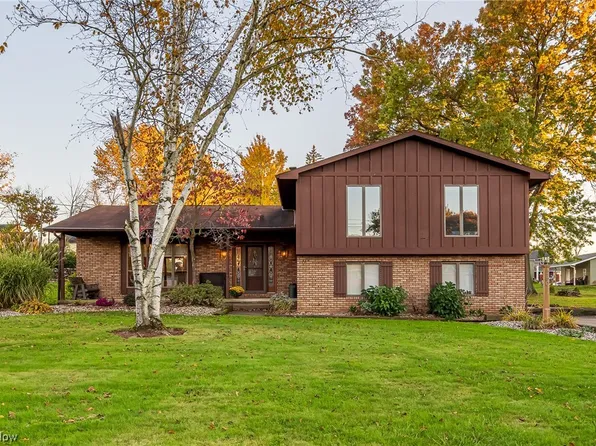 250 Willow St N, East Canton, OH 44730