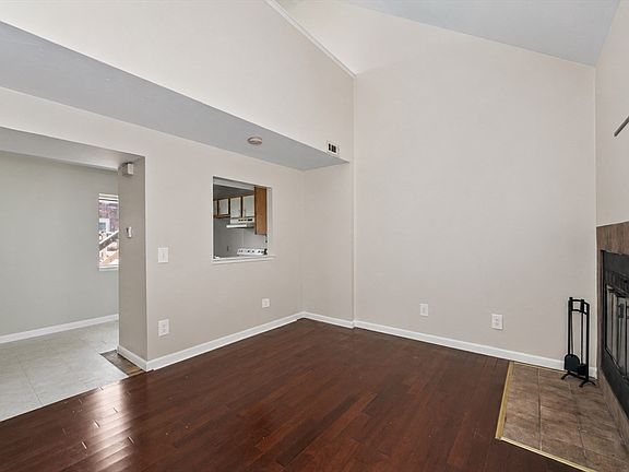 4th image of 235 Lake St Unit D