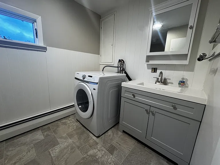 650 Main St #3 — Photo 8