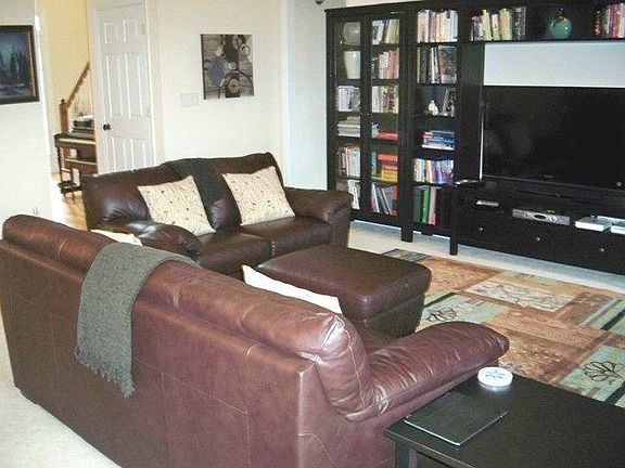 2nd image of 980 Woody Hill Cir