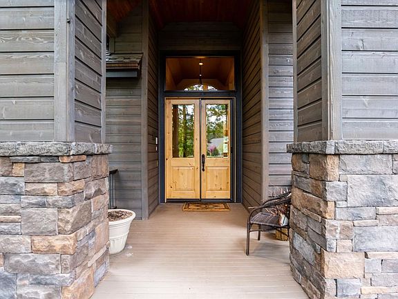 3rd image of 60906 Grand Targhee Dr