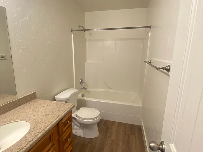 1587 N 565 W #104 — Photo 15