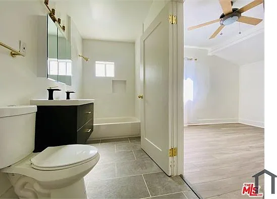 1478 W Vernon Ave — Photo 6